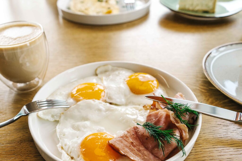 Popular Breakfast Spots in Livermore for Families and Friend