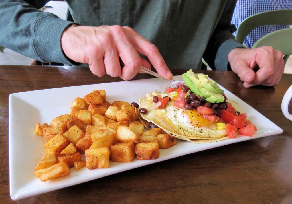 Popular Breakfast Spots in Livermore for Families and Friend